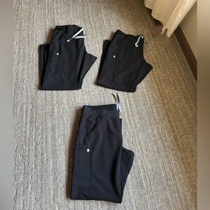 3 pair of Figs  Kade scrub pants size XL